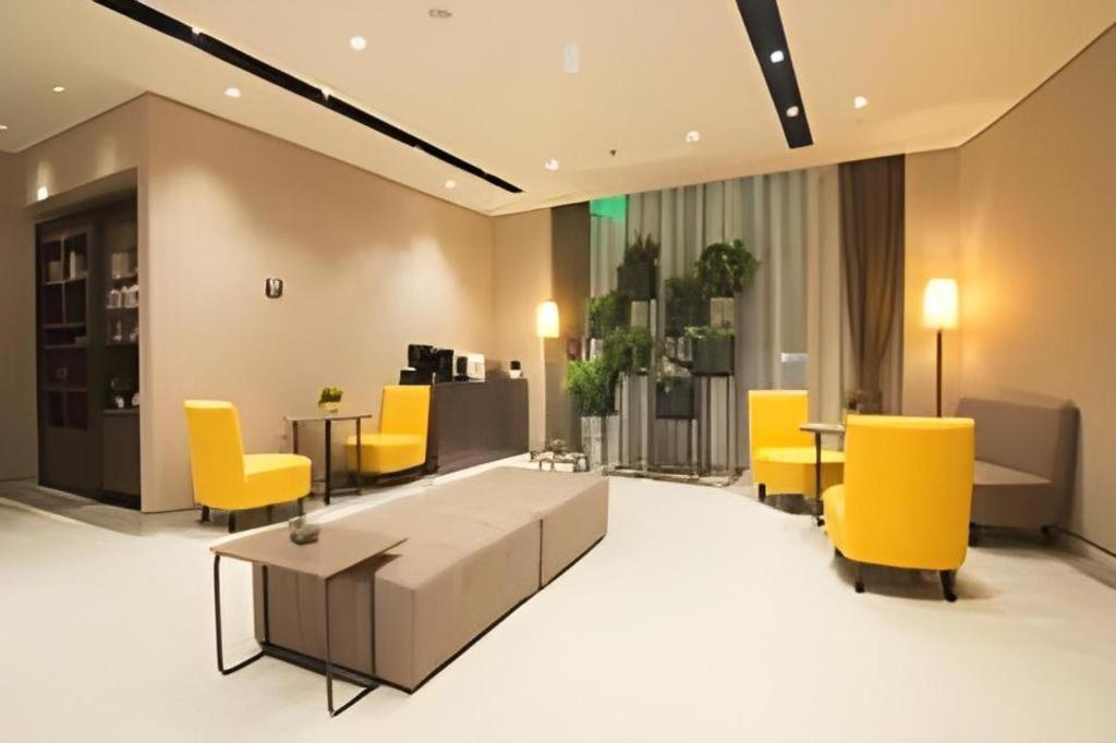 Plus New International Expo Center Yushan Road Yuanshen Sports 3* Shanghai