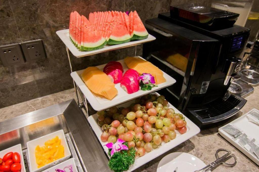Pudong Xinjinqiao Road Hotel 3*