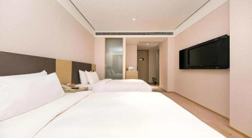 Ji Lujiazui Pudong Avenue Hotel