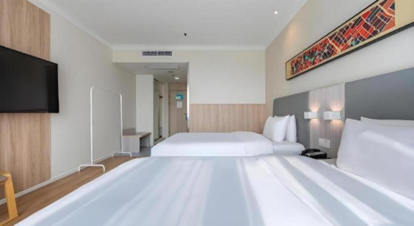 Hotel Hanting Caohejing Yishan Road 2*
