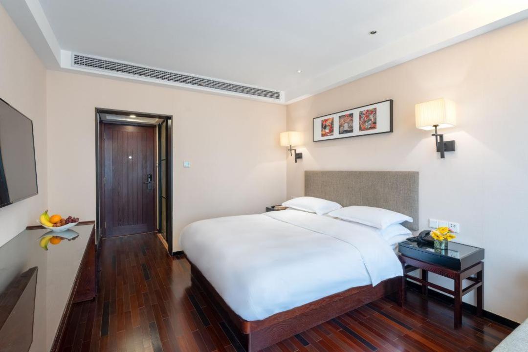 Ssaw Boutique Hongkou 3*
