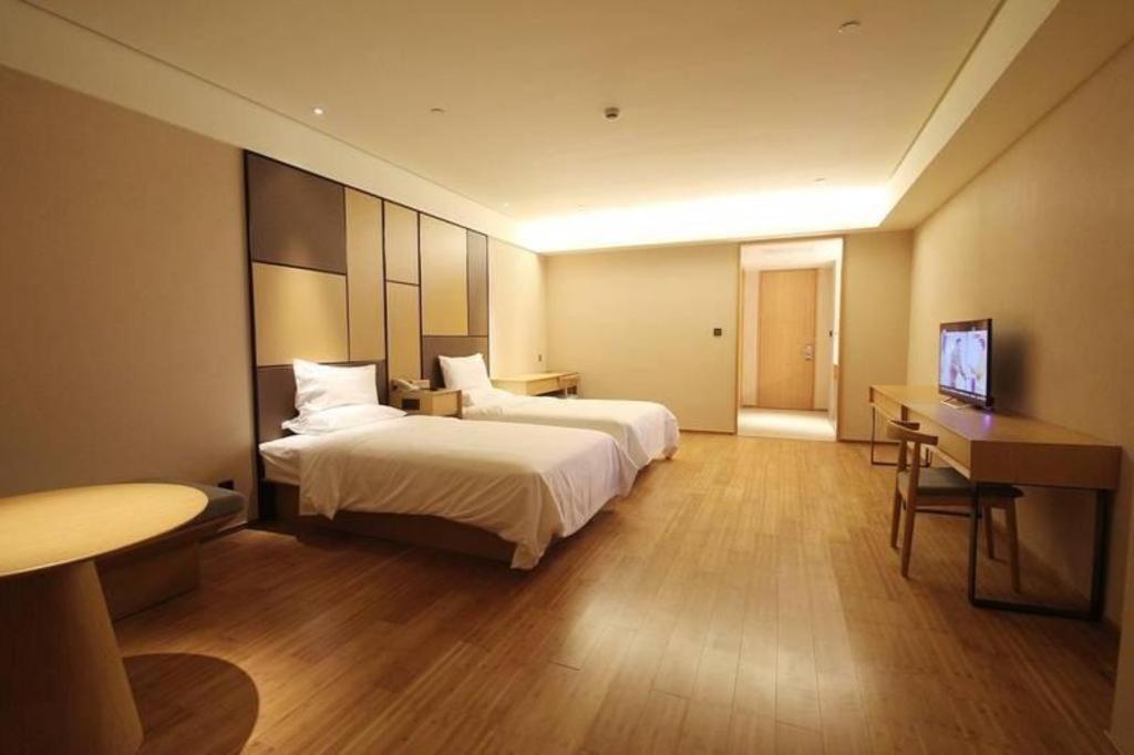 Hotel Ji The Bund Tiantong Road 4*