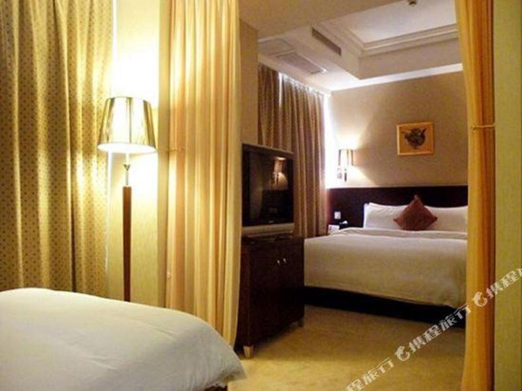 Hotel Ramada By Wyndham Wujiaochang Shanghai