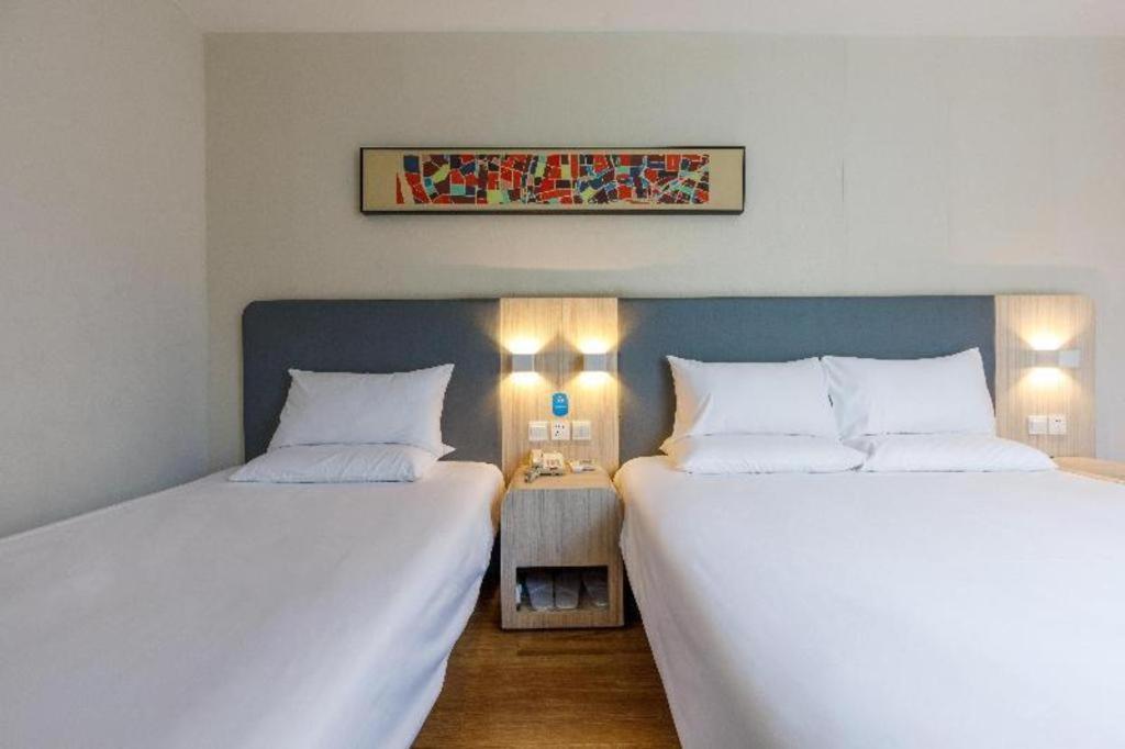 Hanting Jiashan Road Hotel 2*