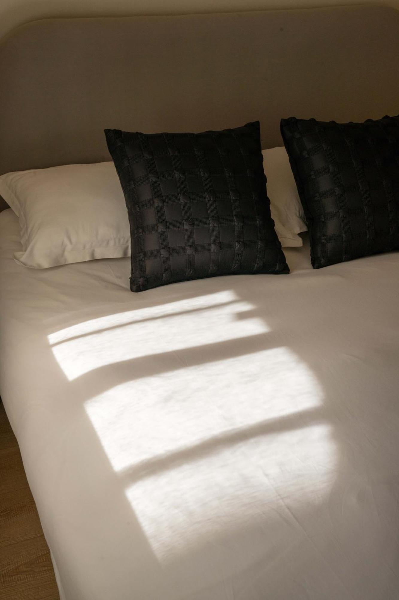 Moli - Bund River View Walk To Yu Garden And The Bund 3bedrooms 2bathrooms 1bathtube With Elevator Ment * Shanghai