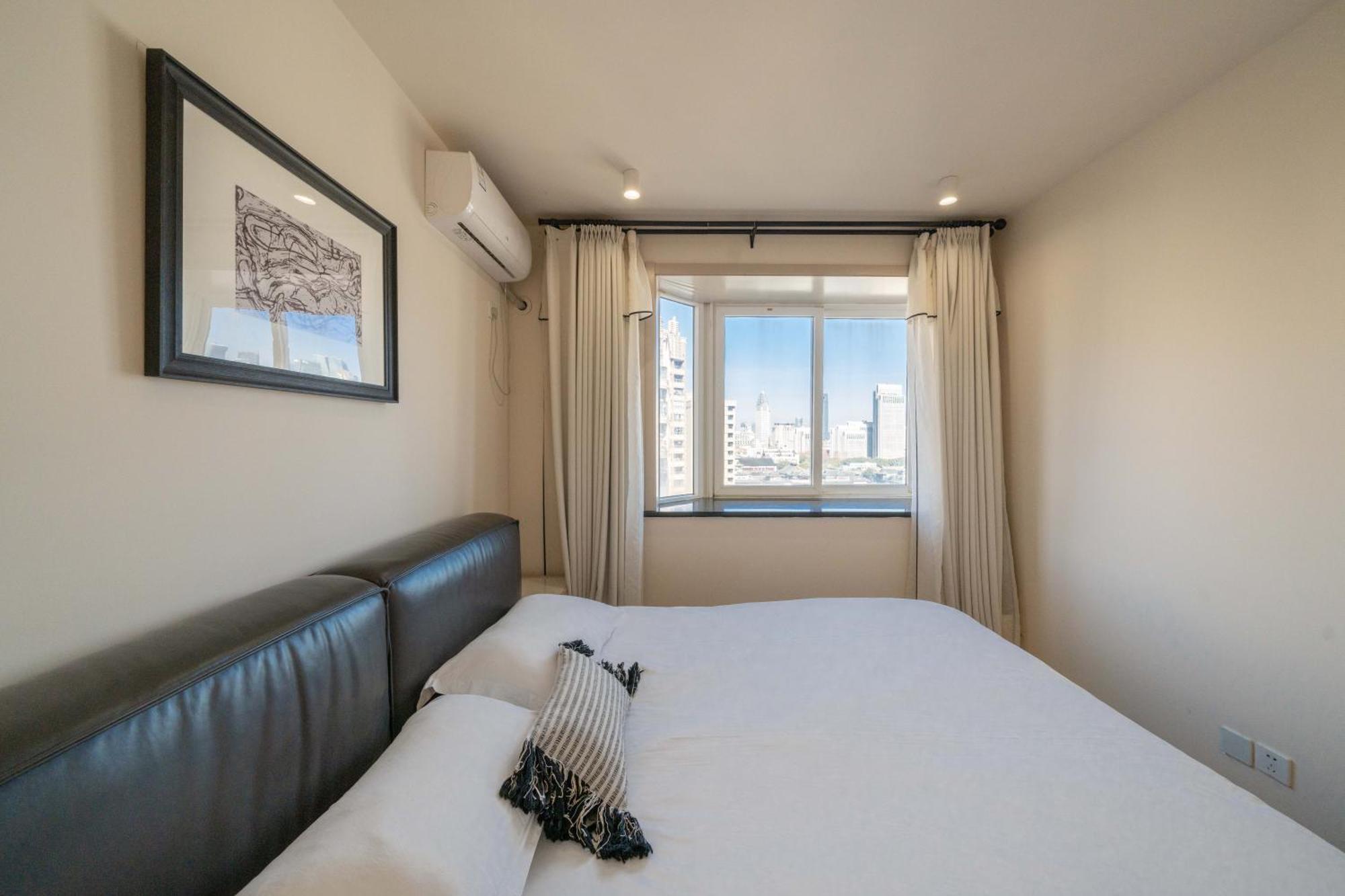 Moli - Bund River View Walk To Yu Garden And The Bund 3bedrooms 2bathrooms 1bathtube With Elevator Ment