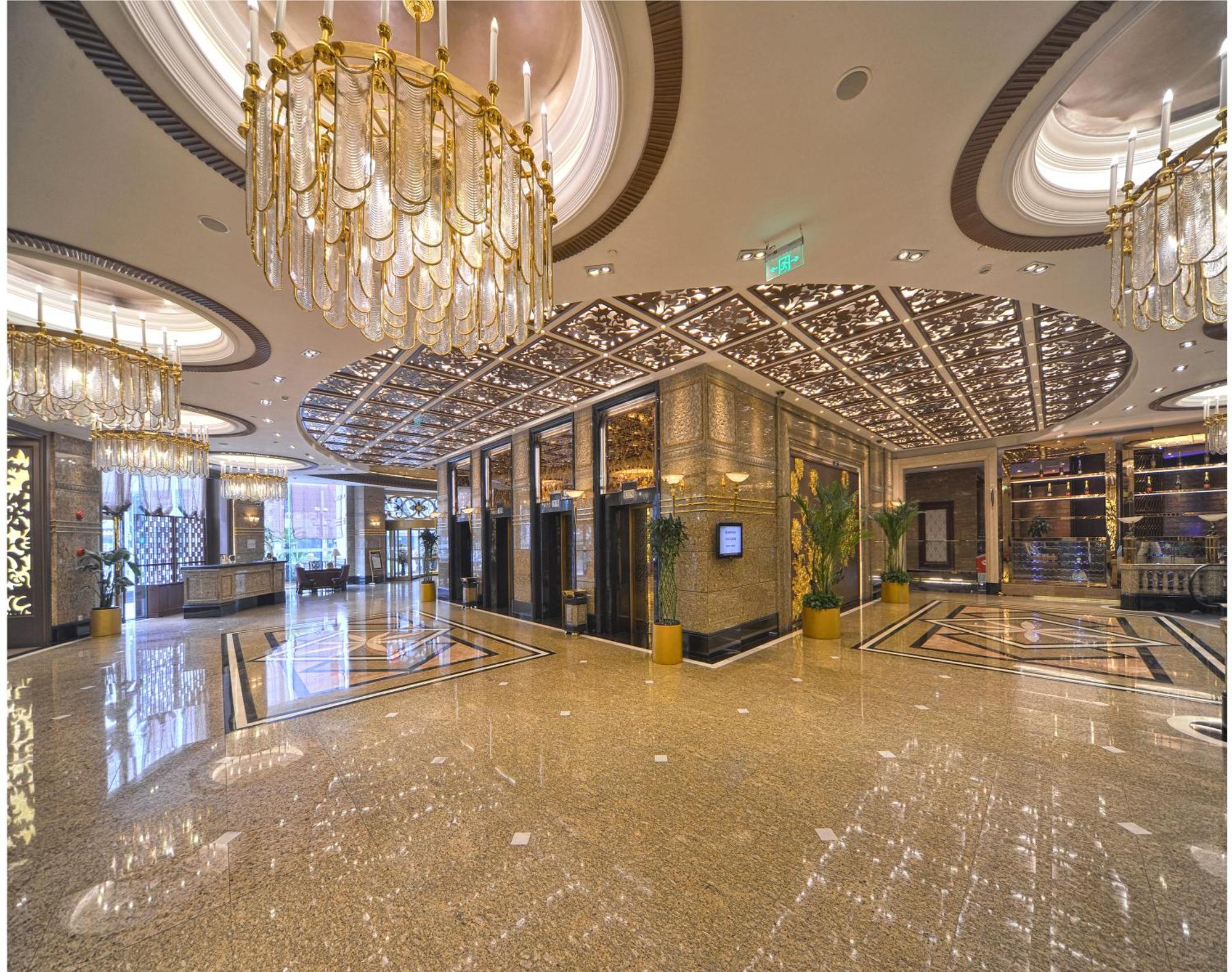 Hotel - Nanjing Road 4*