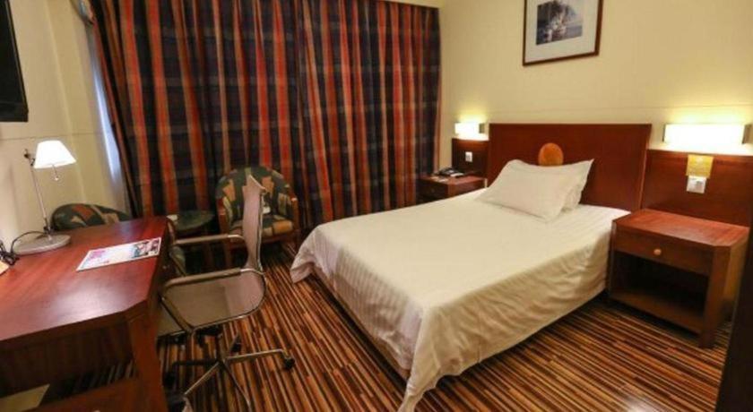 Jinjiang North Bund Yangpu Bridge Branch Hotel