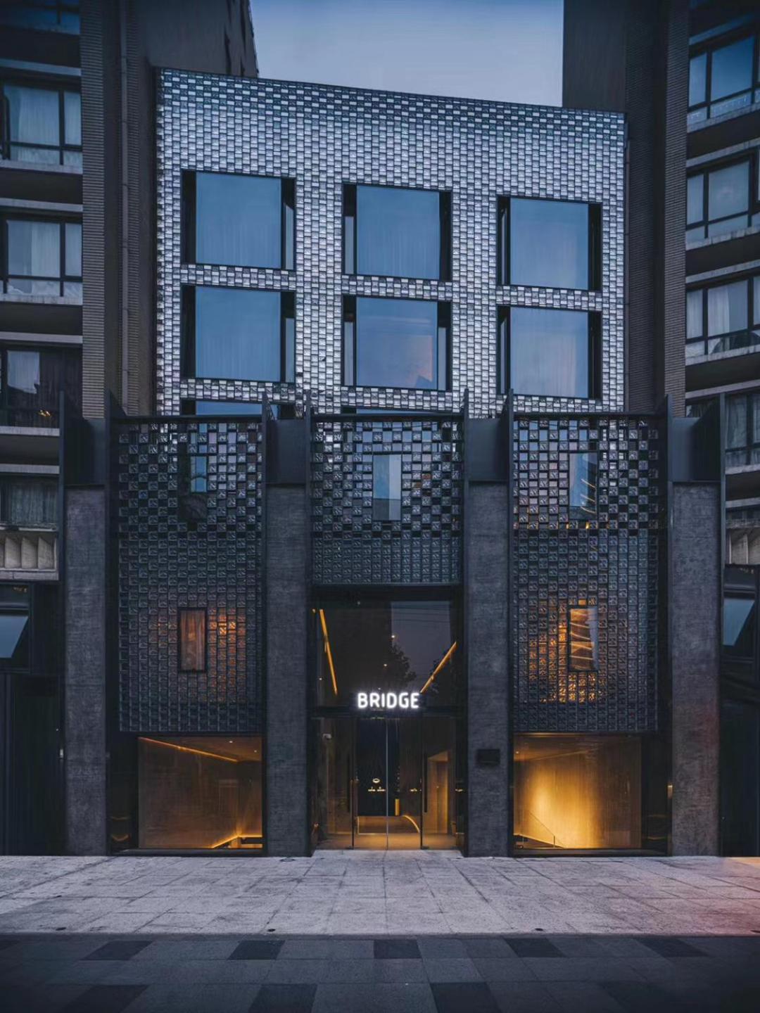 Hotel Neobridge 4*