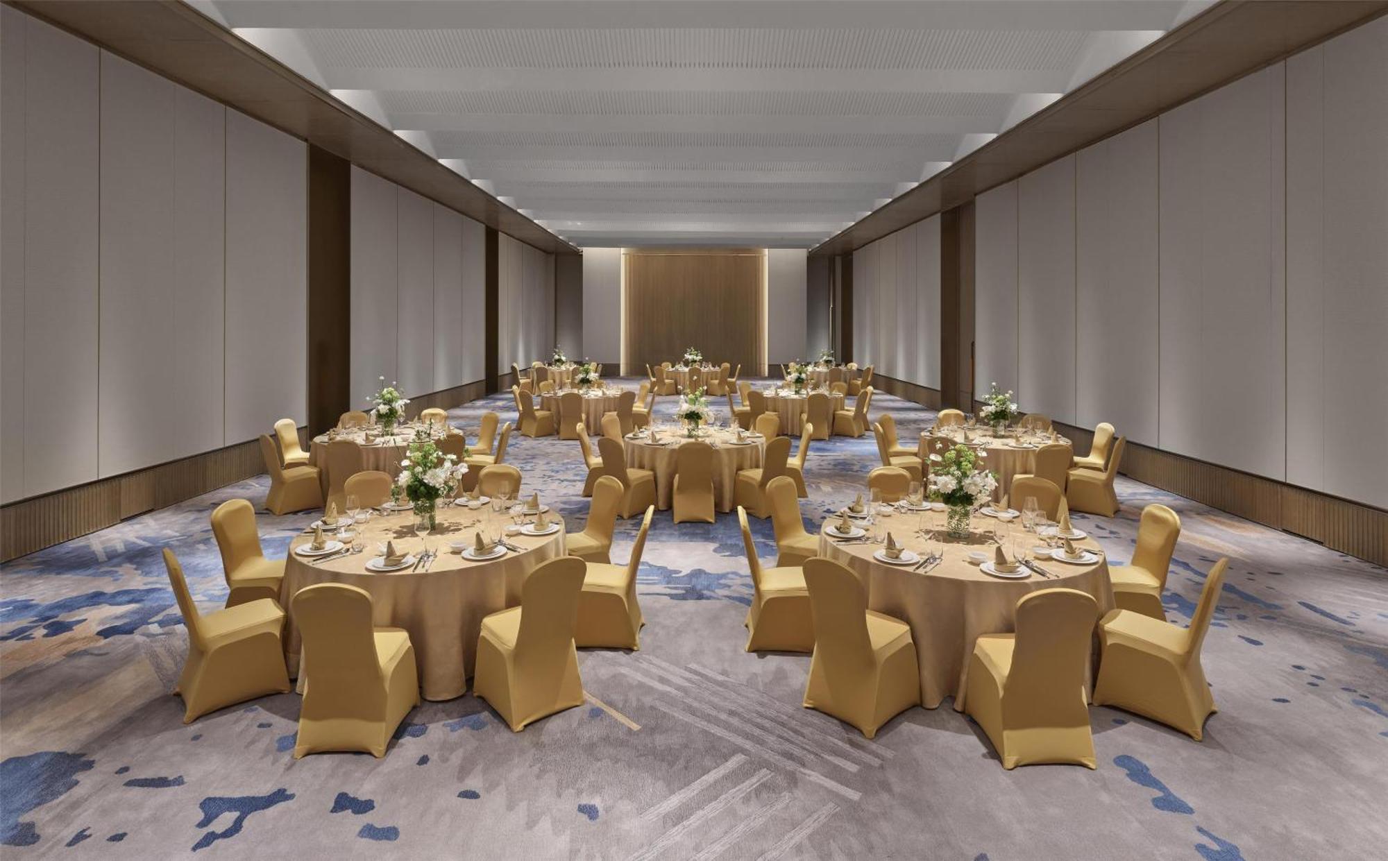 Hilton Greater Hongqiao Hotel 5*