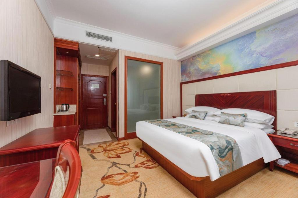 Vienna International Songjiang Branch Hotel 3*