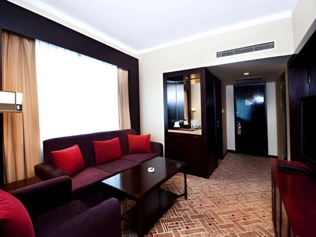 Crowne Plaza Pudong By Ihg 5*