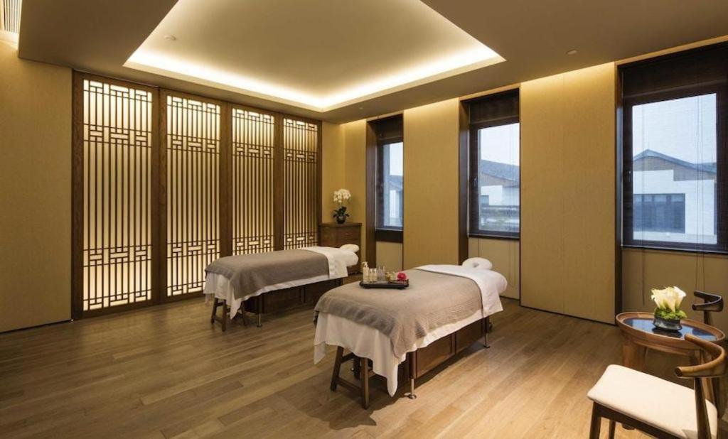 Ahn Luh Zhu Jia Jiao Shanghai