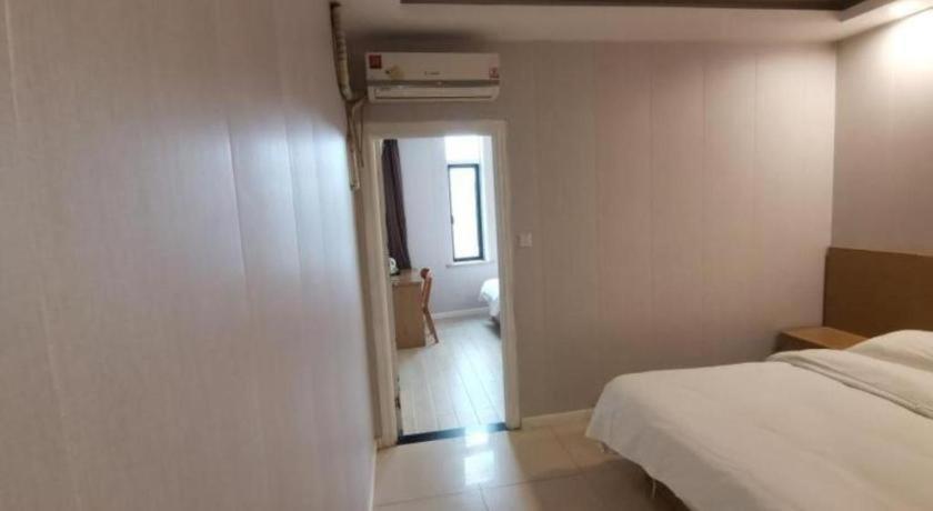 Shell Yangpu District Shuangyang Road Hotel