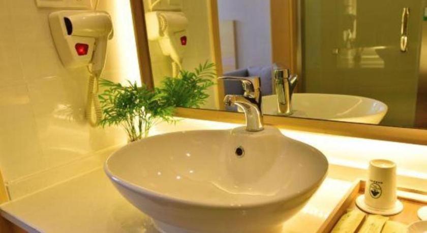 Hotel Greentree National Convention And Exhibition Center Huaxiang Road 3*