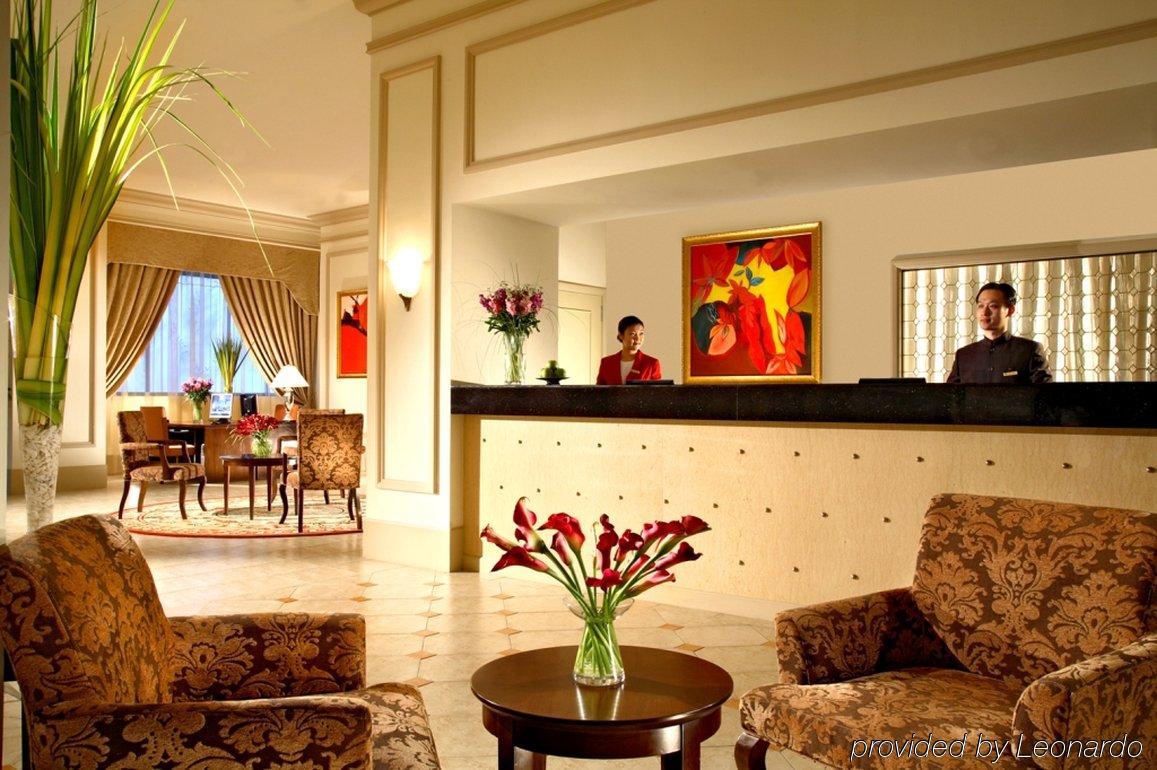 Aparthotel Green Court City Center, 4*