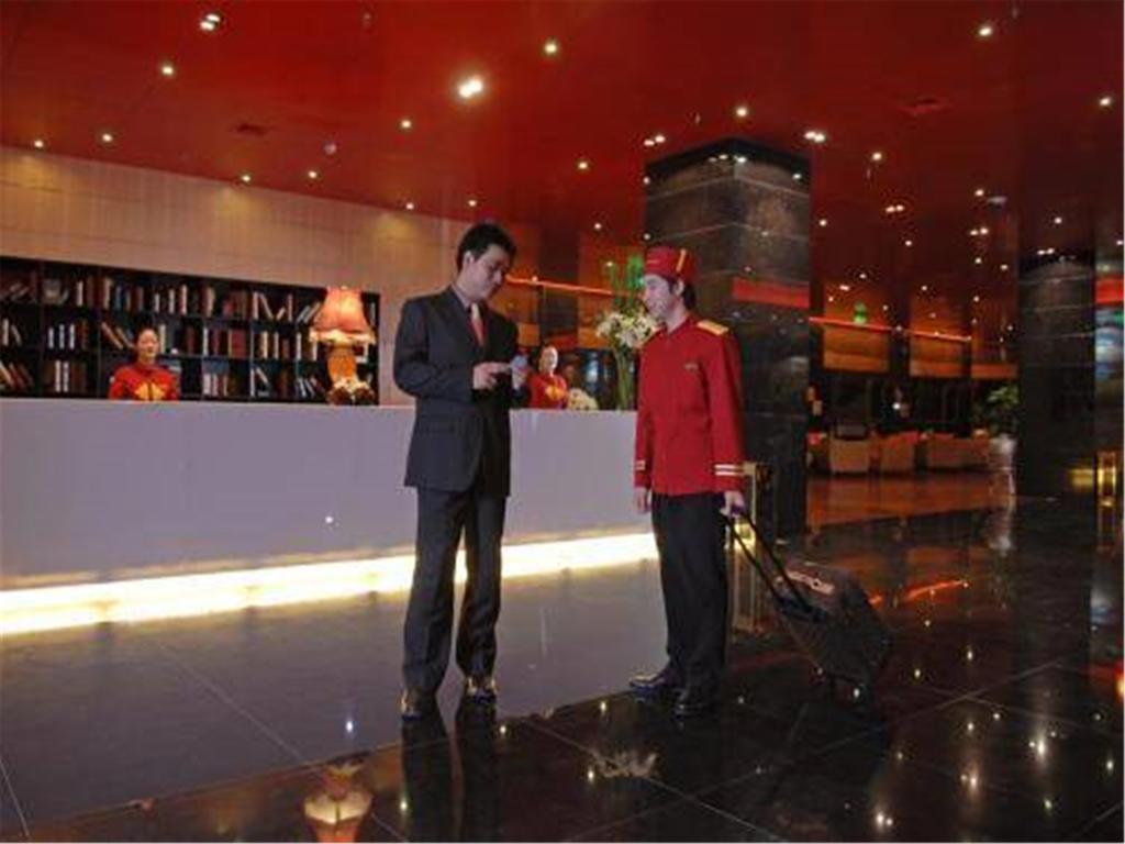 Gloria Plaza Kangqiao Hotel