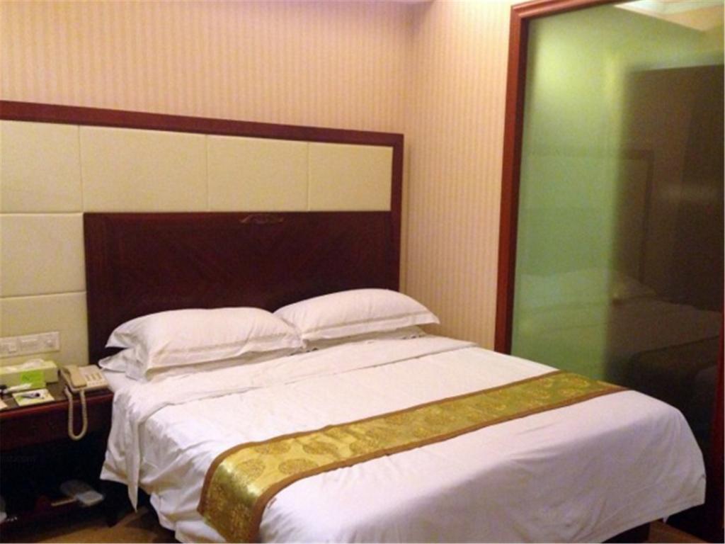 Vienna International Songjiang Hotel 3*