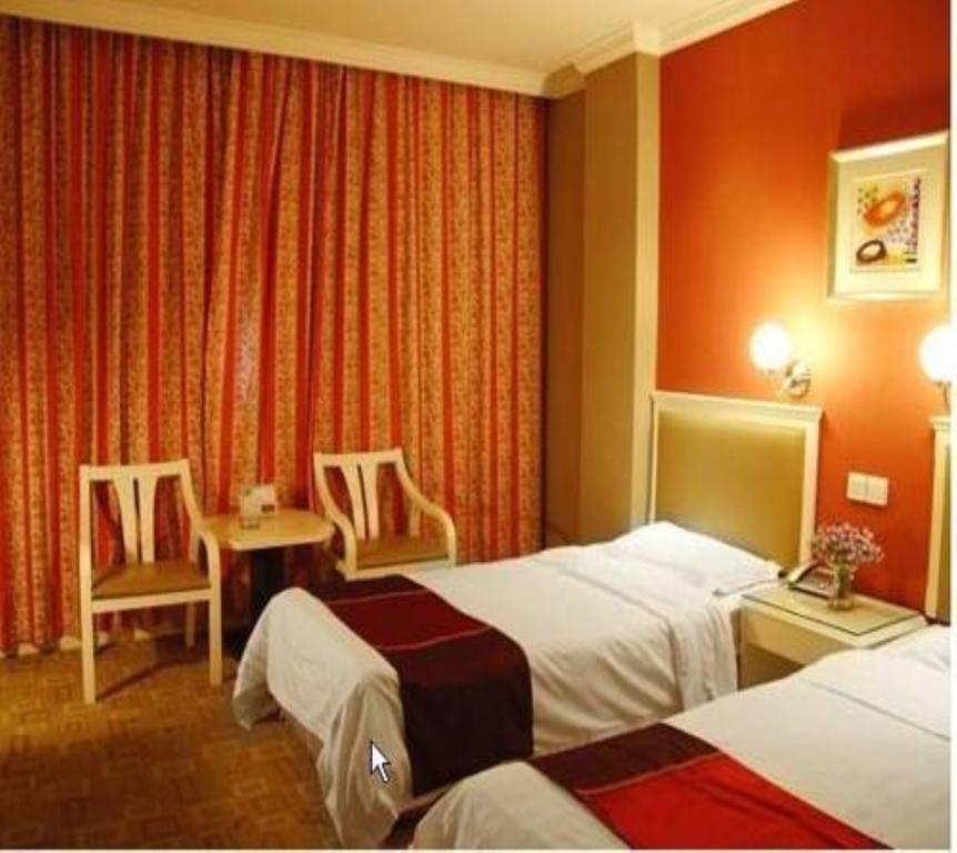 Hotel Xinlong River 3*