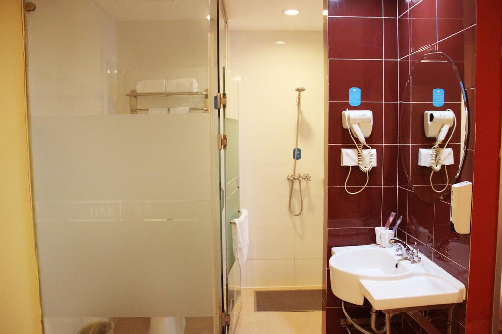 Hanting Express Jiading New Otel Şanghay