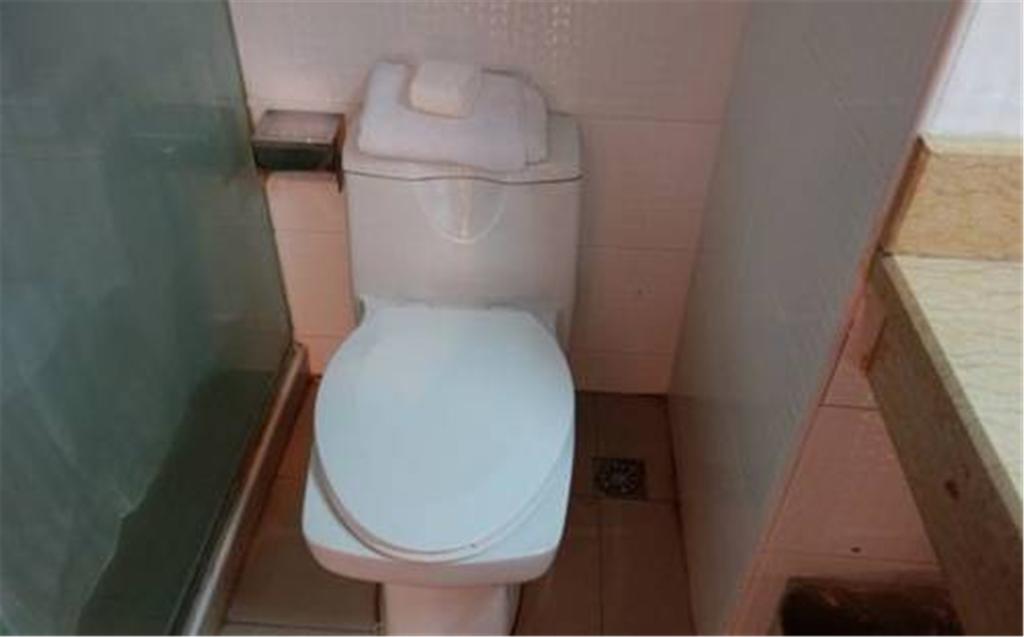 Ting Khách sạn 2*