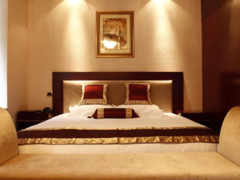 Yangkun Huafu International Hotel 4*