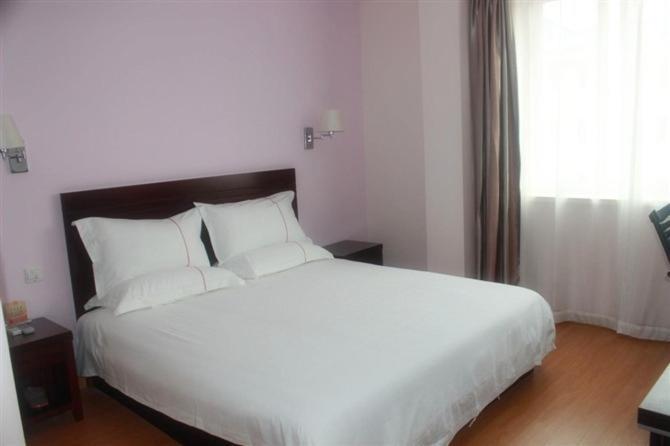 Yiting 6+e - Lujiazui Hotel 3*