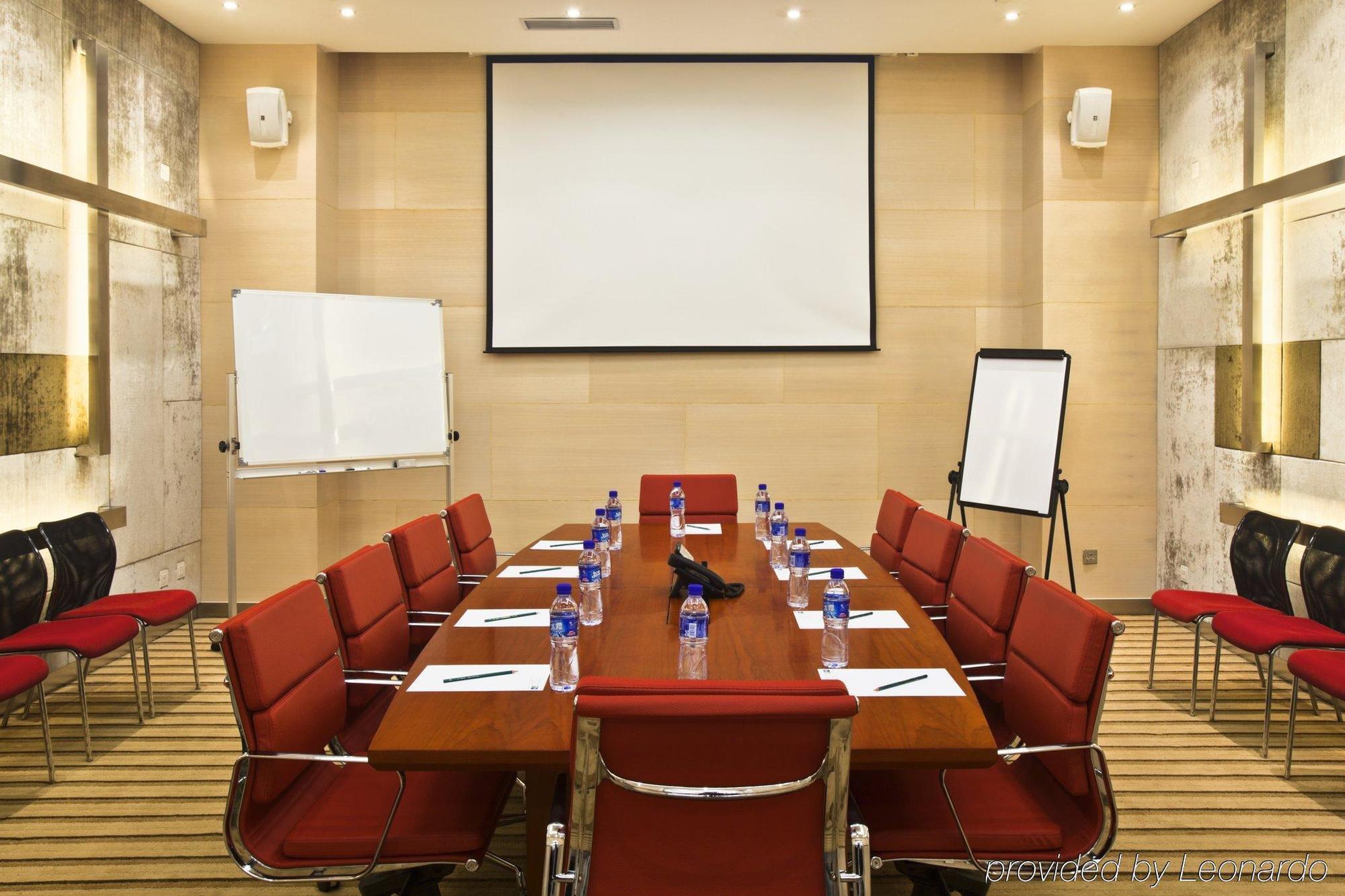 Hotel Express New Hongqiao, An Ihg