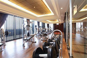 The Qube -close To Pudong International Airport And Disney Land Hotel