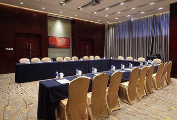 The Qube -close To Pudong International Airport And Disney Land 5* Shanghai