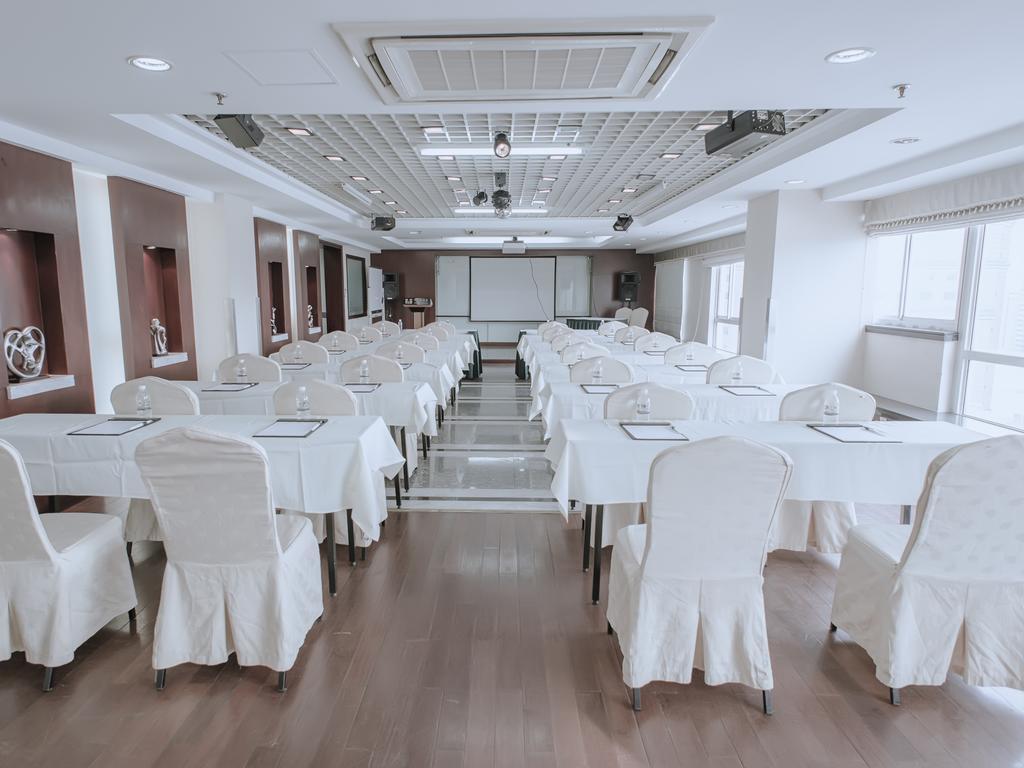 Charms Hotel 3*