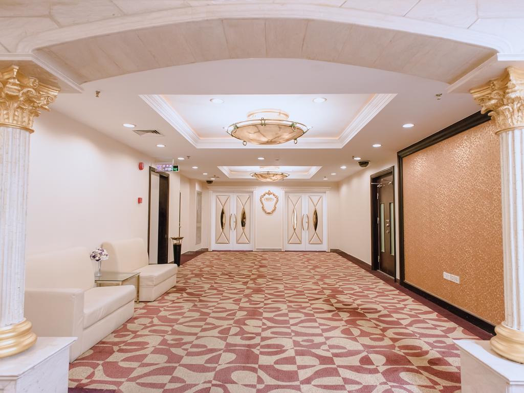Hotel Charms 3*