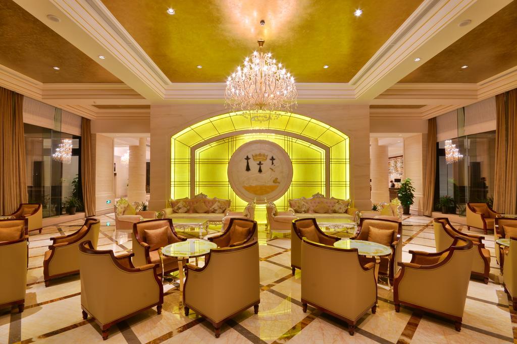 Urban Island Hotel