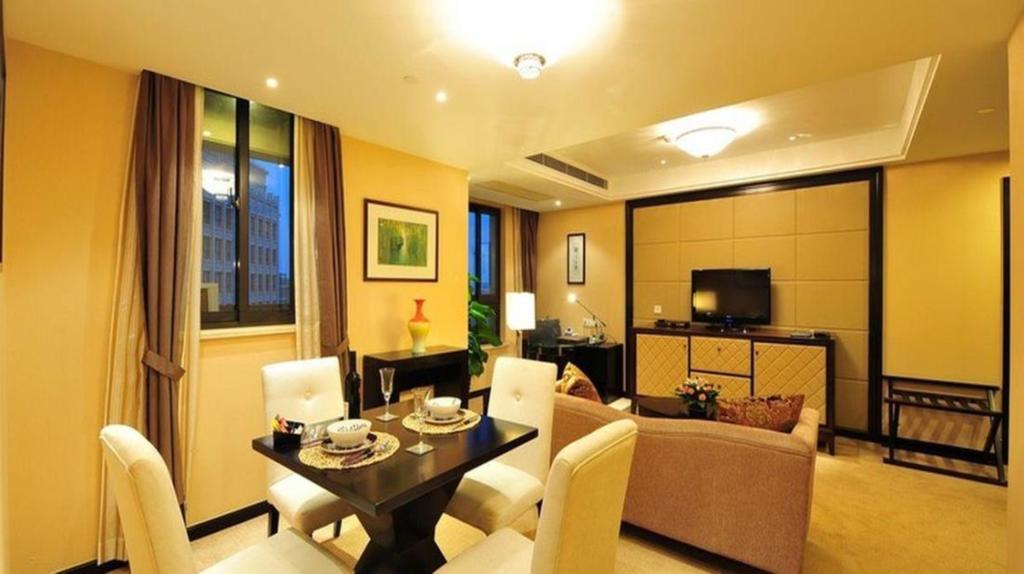 Lee Gardens 4* Şanghay