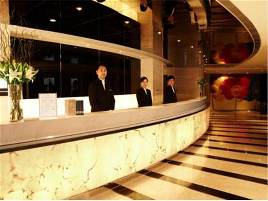 Regal Jinfeng Hotel 4*