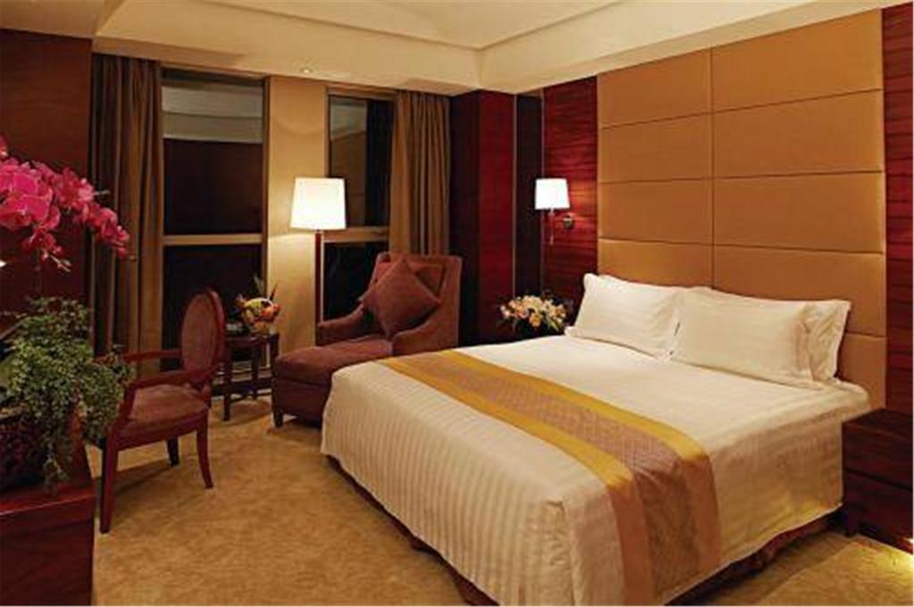 Regal Jinfeng Hotel