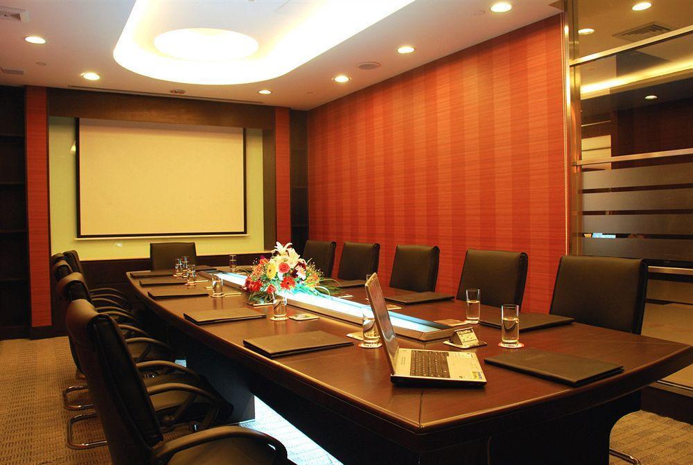 Shanghai Forte Hotel Hotel 4*