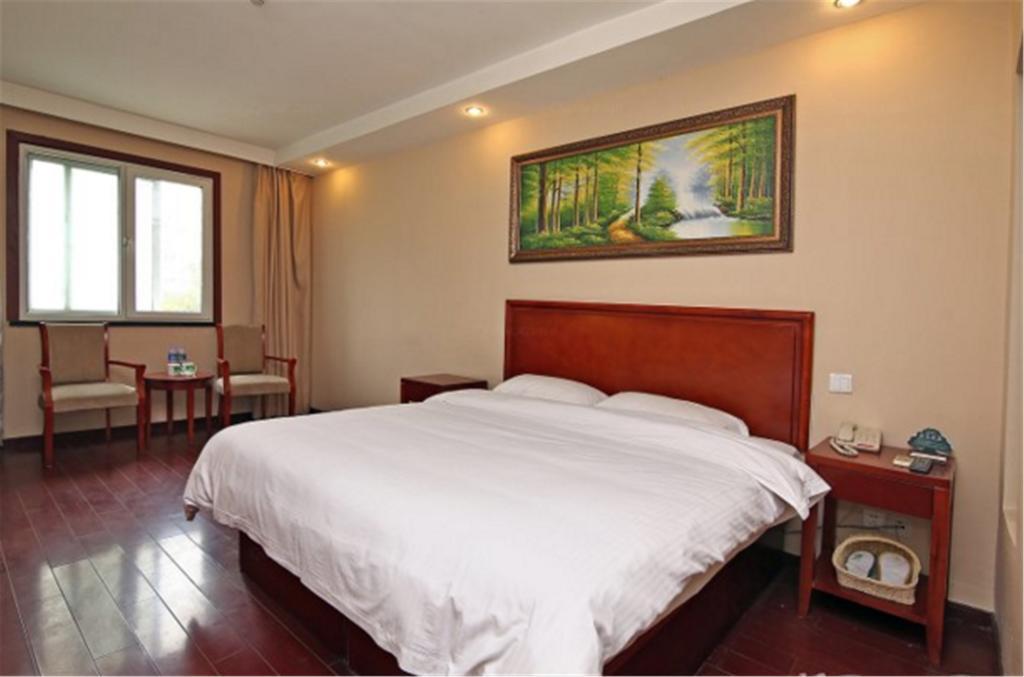 Greentree Inn Shanghai Jiangwan Town Express Hotel 3* Shanghai