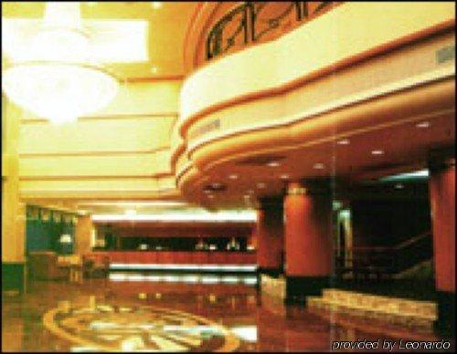 Holiday Express Jinqiao Central By Ihg 3*
