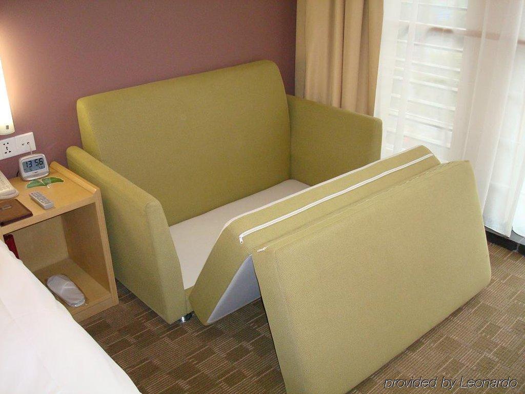 Khách sạn Express Meilong 3*