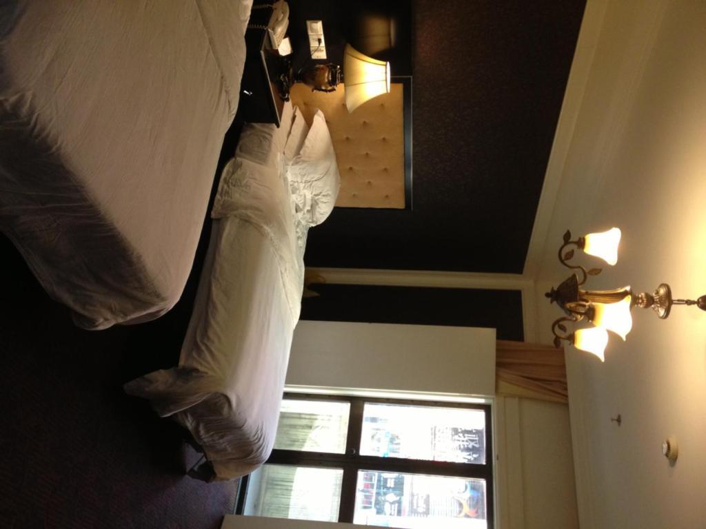 Manhattan Jinling Hotel 3*