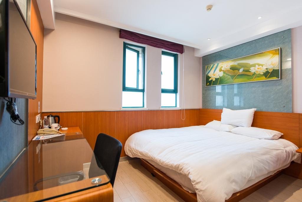 Hanting Express Shanghai South Shanxi Road