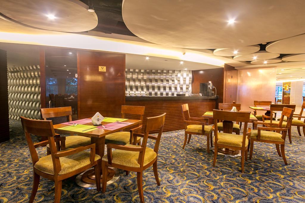 Hotel Regal Jinfeng 4*