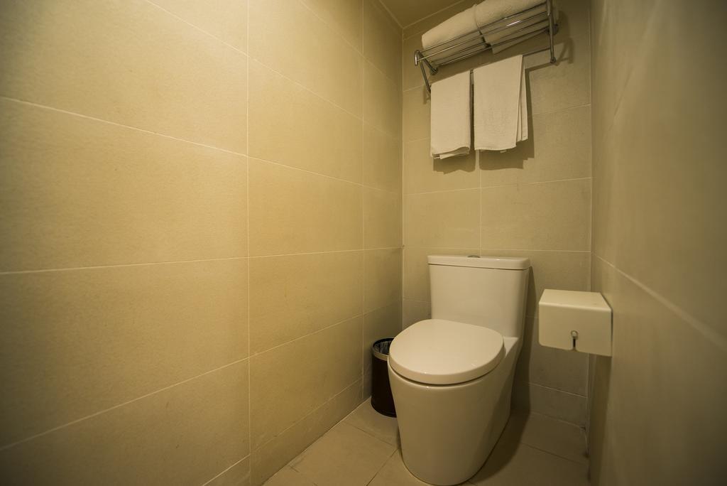 Hotel Ji Xujiahui Zhaojiabang Road
