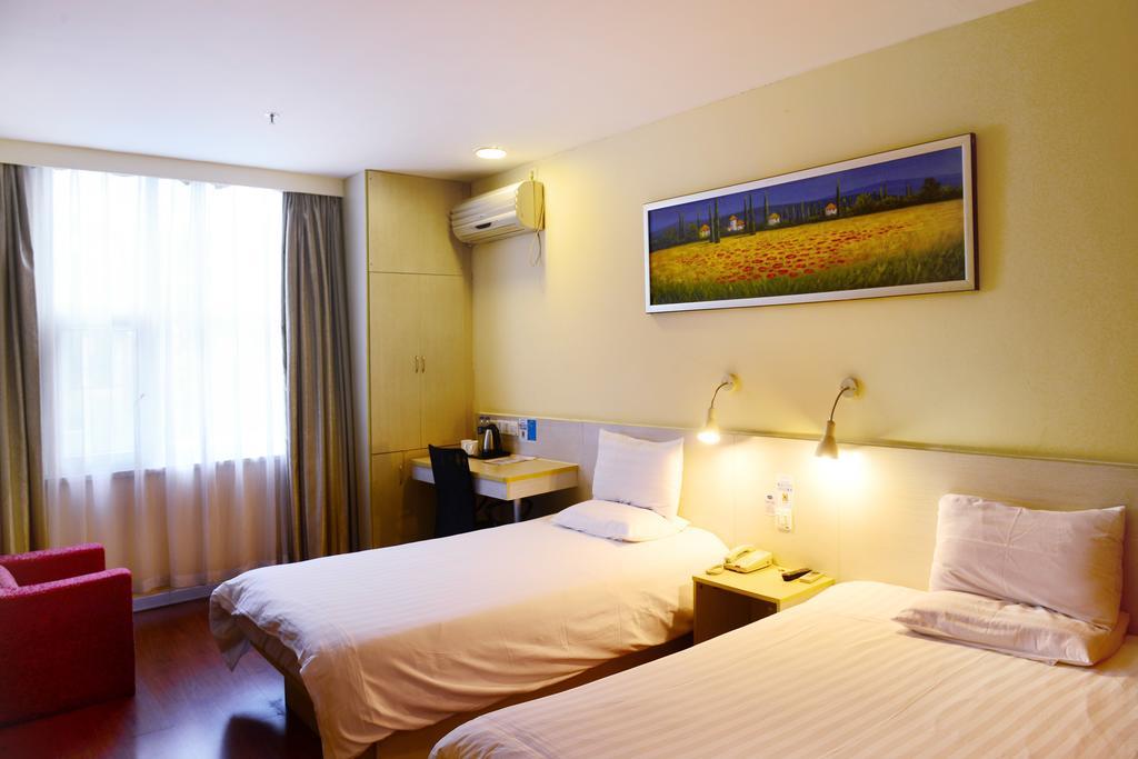 Hotel Hanting Express Shanghai Middle Sichuan Road 2*