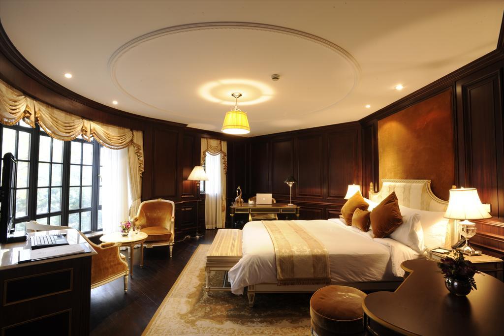 Imperial Palace Club