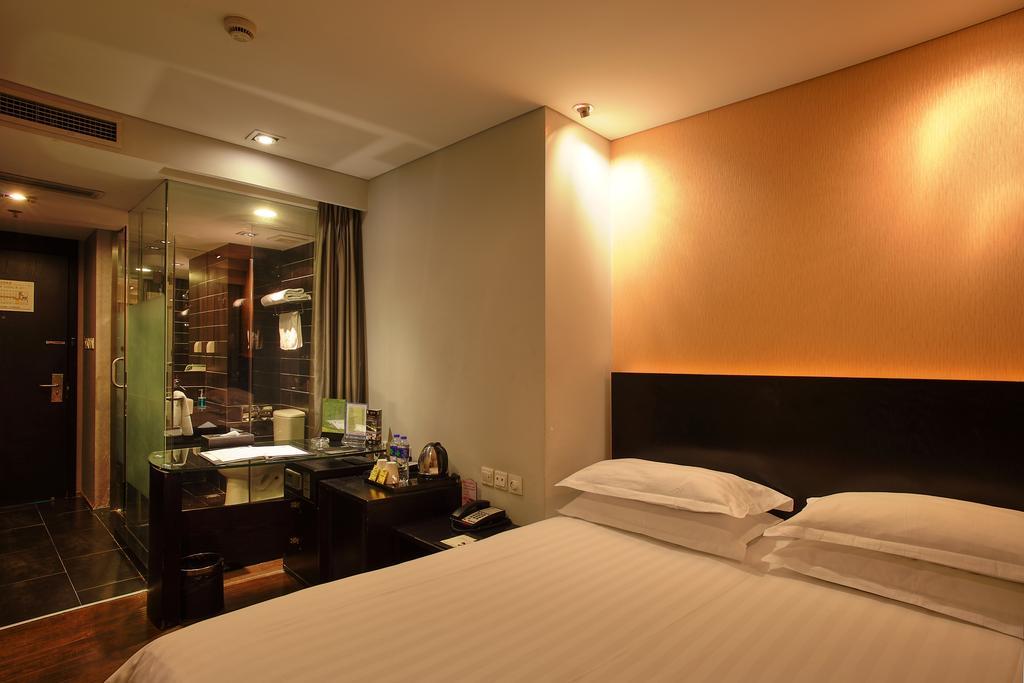 Hotel Fx Xujiahui - Stadium Branch