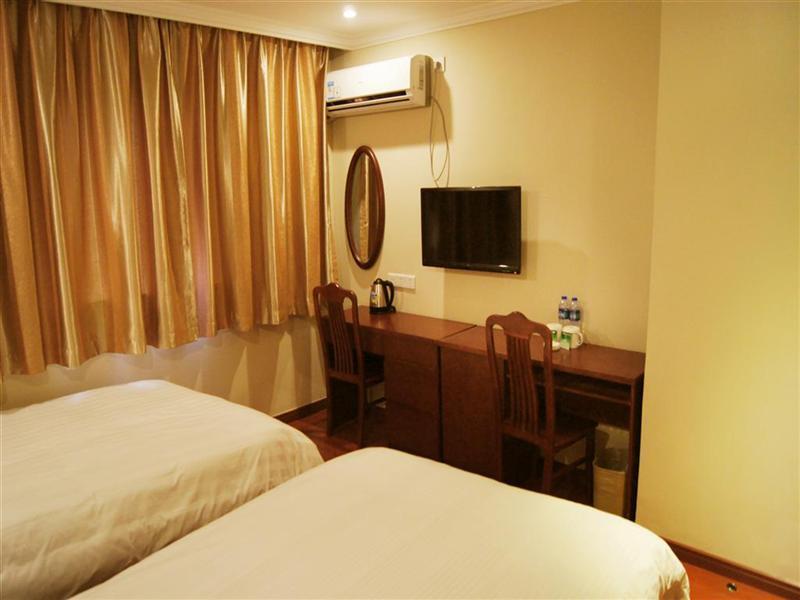 Hotel Greentree South Railway Station Xujiahui Stadium Subway Station Shell Shanghai