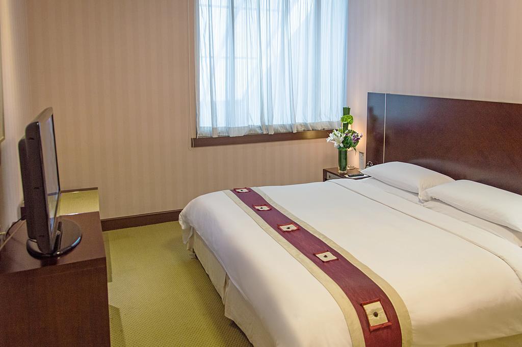 Hotel Regal East 4*