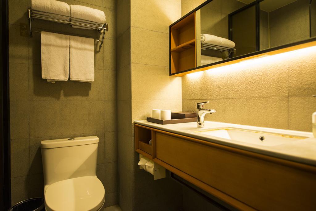 Hotel Ji Hongqiao Zhongshan West Road